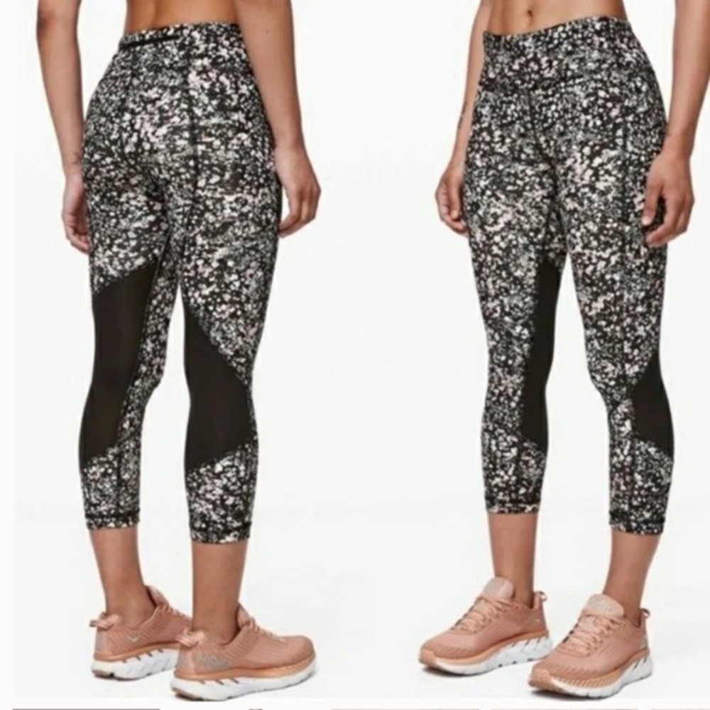 Lululemon Pace Rival Crop 22” in Floral Spritz
